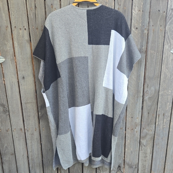 Lane Bryant Gray and Black Knit Cardigan - Picture 5 of 6